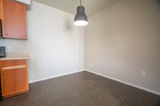 Photo #5: 20071764 Listing