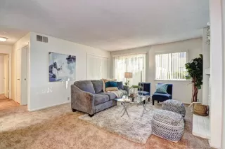 Photo #4: 20071987 Listing