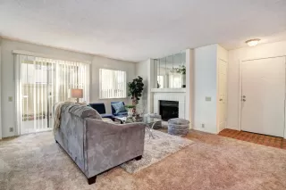 Photo #5: 20071987 Listing