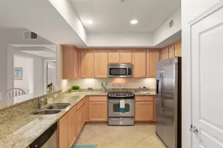 Photo #5: 20072045 Listing