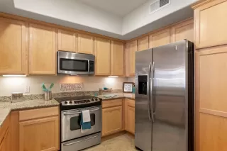 Photo #6: 20072045 Listing