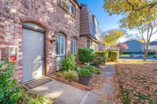 Photo #4: 20072103 Listing 