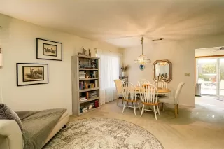 Photo #5: 20072529 Listing