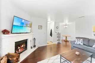 Photo #4: 20072638 Listing 