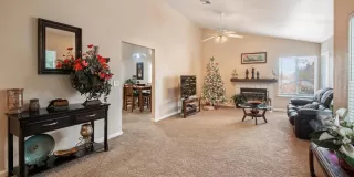 Photo #4: 20073228 Listing