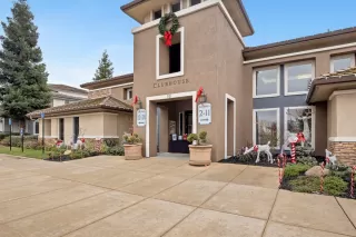 Photo #1: 20073236 Listing