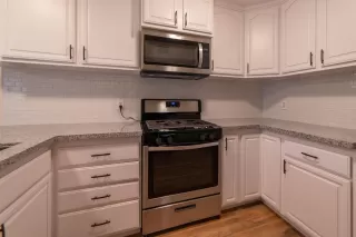 Photo #2: 20073263 Listing