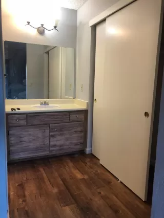 Photo #5: 20073292 Listing