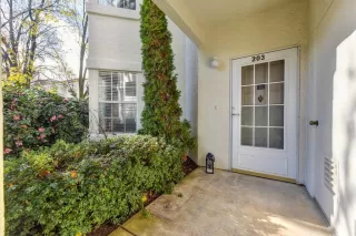 Photo #1: 20073299 Listing 