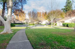 Photo #3: 20073330 Listing