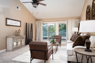 Photo #2: 20073369 Listing