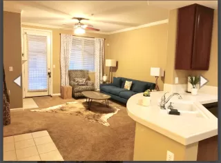 Photo #1: 20073456 Listing 