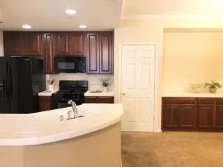 Photo #4: 20073456 Listing 