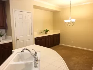 Photo #5: 20073456 Listing 