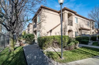 Photo #1: 20073506 Listing 