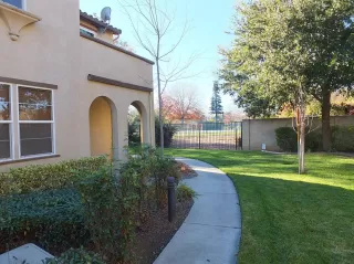 Photo #4: 20073699 Listing 