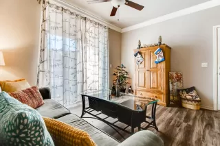 Photo #5: 20073736 Listing