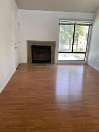 Photo #1: 20073791 Listing 