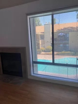 Photo #2: 20073791 Listing 