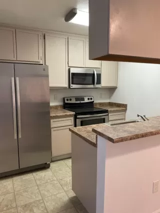 Photo #4: 20073791 Listing 