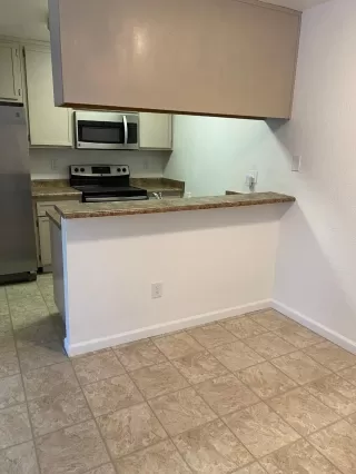 Photo #5: 20073791 Listing 