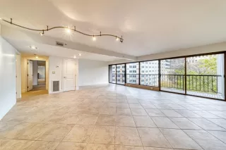 Photo #3: 20073805 Listing 