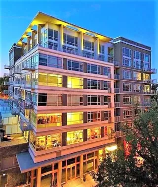 Photo #3: 20074060 Listing