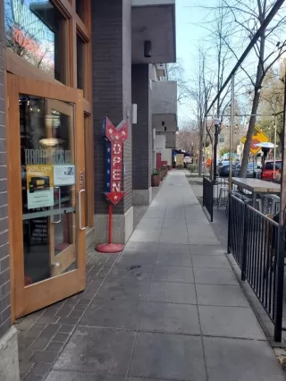 Photo #4: 20074060 Listing