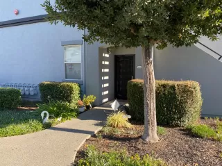 Photo #3: 20074103 Listing 