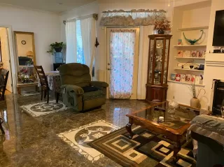 Photo #6: 20074103 Listing 