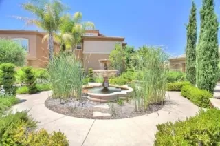 Photo #4: 20074280 Listing