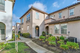 Photo #2: 20074320 Listing 