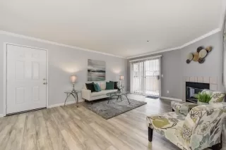 Photo #1: 20074427 Listing