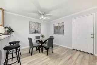 Photo #6: 20074427 Listing