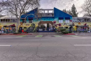 Photo #1: 20074465 Listing 