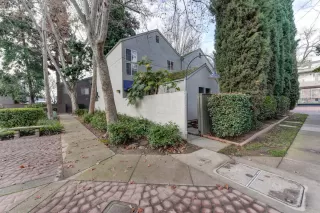 Photo #4: 20074465 Listing 