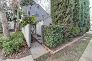 Photo #5: 20074465 Listing 