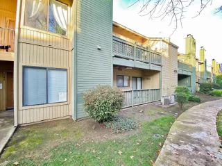 Photo #1: 20074509 Listing