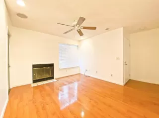 Photo #5: 20074509 Listing