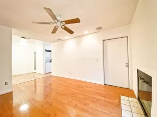 Photo #6: 20074509 Listing