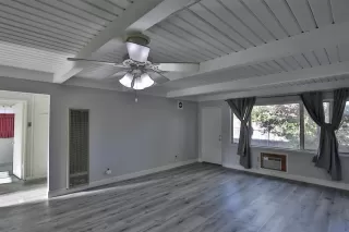 Photo #3: 20074551 Listing