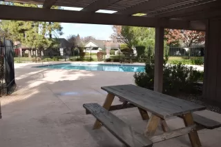 Photo #4: 20074623 Listing