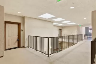 Photo #4: 20074723 Listing