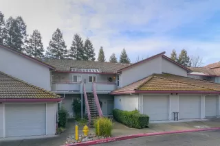 Photo #1: 20074778 Listing 