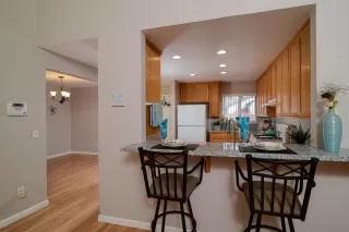 Photo #6: 20074778 Listing 