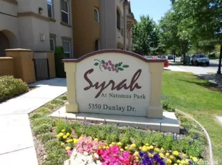 Photo #2: 20074848 Listing 