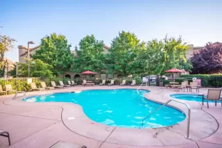 Photo #3: 20074848 Listing 