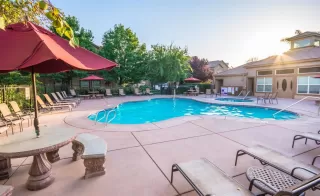 Photo #4: 20074848 Listing 