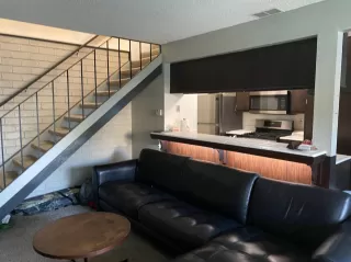 Photo #5: 20074877 Listing