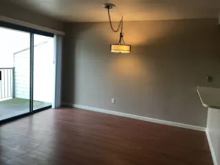 Photo #4: 20074907 Listing 